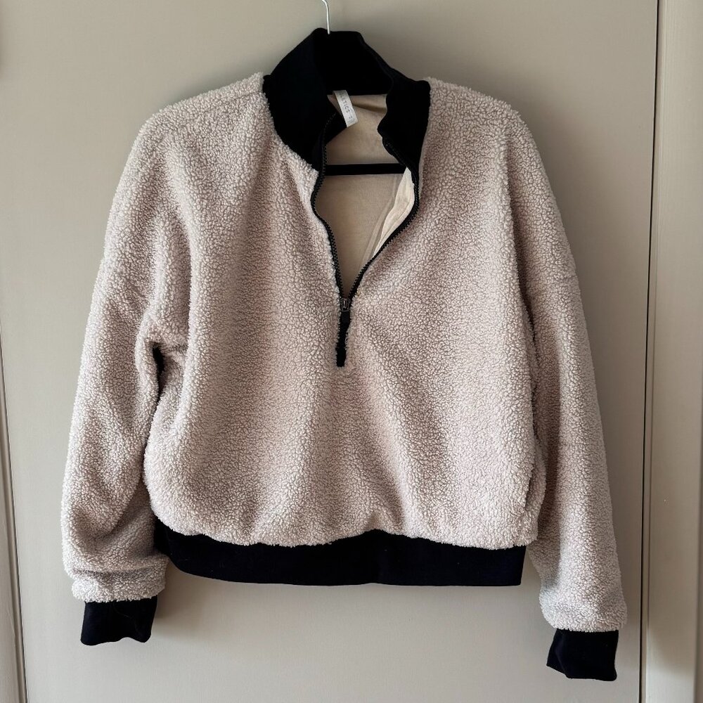 Fabletics Women's Polar Fleece Pullover Cream Black Quarter Zip Sherpa medium